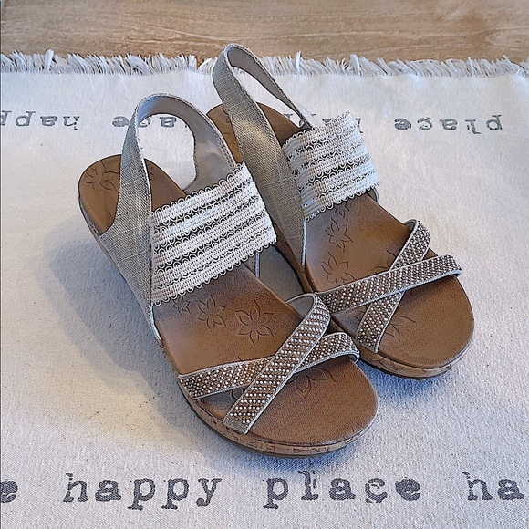 Skechers Embellished and Natural Color Women's Sandals/Canvas/Sling back - Picture 1 of 11